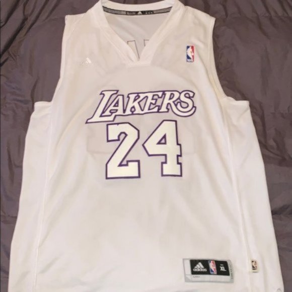 white and purple lakers jersey